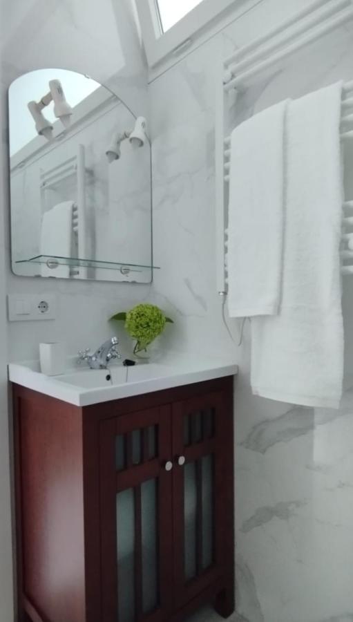 Apartamento Villalvaro Con Parking Santander Buitenkant foto